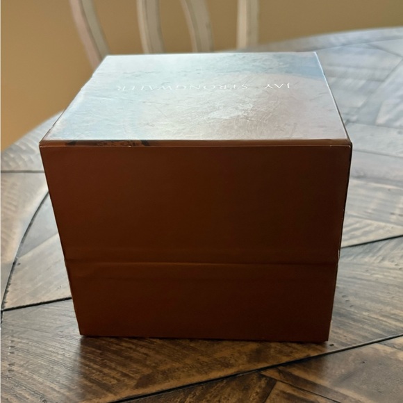 JAY STRONGWATER IN BOX JEWELED ORNAMENT CHRISTMAS HOLIDAY RED GREEN 2003 POLAND - Picture 10 of 11